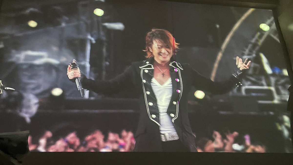 ErosPierrot's tweet photo. さて、お風呂上がりに呑み開始。
今日は細かくアテを変えながら
ジワジワ・ダラダラと呑む趣向で行こう。
まずはとろけ始めたチーズ達と
野呂本店の山椒漬け・からし漬けでスタート
月夜のポストマンが絶妙！
フジロックに疲れたので
UnextでGLAYライブ2013函館(^^)
こう云うのが良いんですよ（笑） https://t.co/GWTq0tMyKj