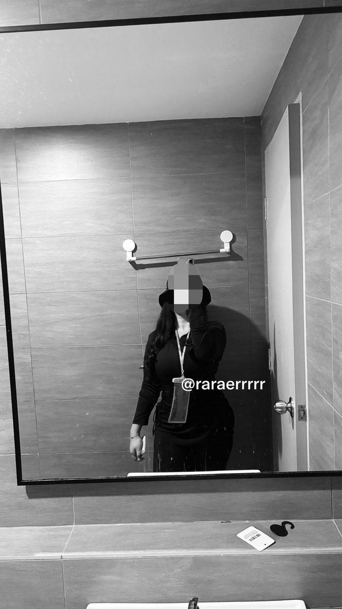 raraerrrrr's tweet photo. cuti 2 month ni I janji I diet okay🫠 dah gemuk sangat dah ni muka pun bulat hm https://t.co/k940VJ4dJD