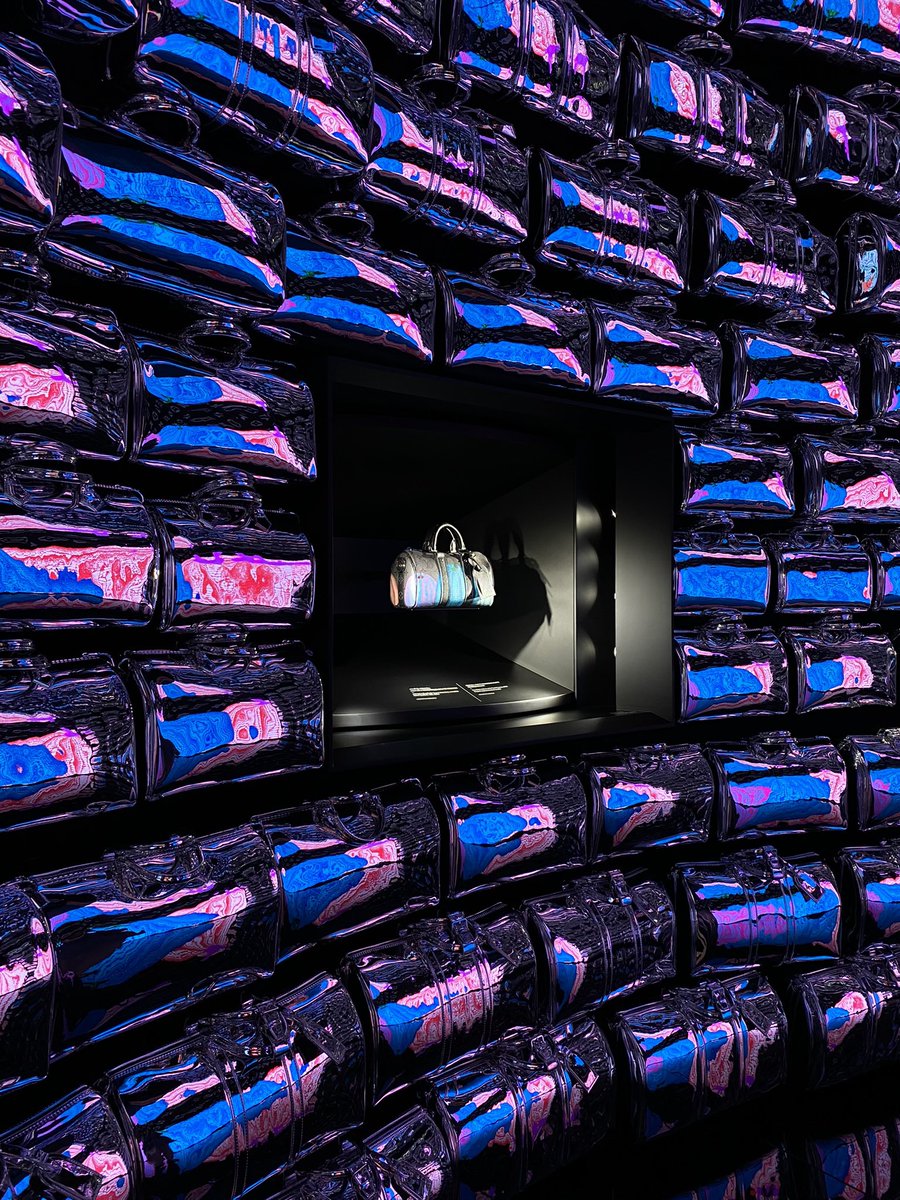 juleshua's tweet photo. Louis Vuitton Visionary Journeys. https://t.co/otYFi3VesF