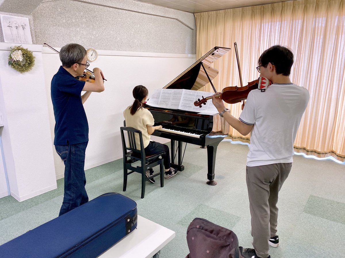 studiospeak's tweet photo. ✨グランドピアノ練習室✨
ピアノ🎹とバイオリン🎻🎻2台によるトリオでご利用です。「広くていいですね」とお褒めの言葉をいただきました。ご利用ありがとうございました🙇🏻‍♂️
https://t.co/X0Aik3h35v https://t.co/cn93ocDI4J