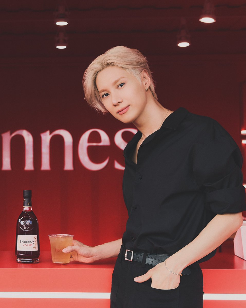 Loya_Taemint's tweet photo. 260725 xoalsox ig update

“Vibing with Hennessy”

#TAEMIN #태민 #テミン https://t.co/ImgduBlqIF