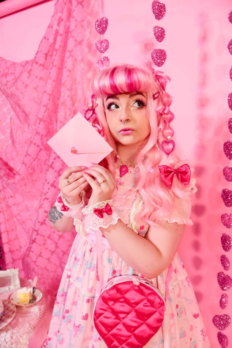 pixieeelocks's tweet photo. Pinkie Pie lol!ta coord 🥰💕🎀🎈 https://t.co/pgf2EDF7Xj