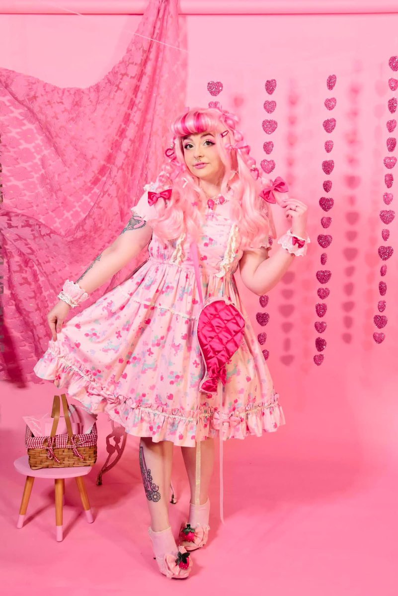 pixieeelocks's tweet photo. Pinkie Pie lol!ta coord 🥰💕🎀🎈 https://t.co/pgf2EDF7Xj