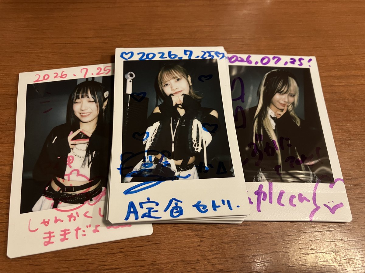 kak_not's tweet photo. 1ヶ月くらい前からかずーねちゃんかわいすぎる期に入っていたりする、今日のチェキもほんまにかわいい。 https://t.co/8PdERy1xwO