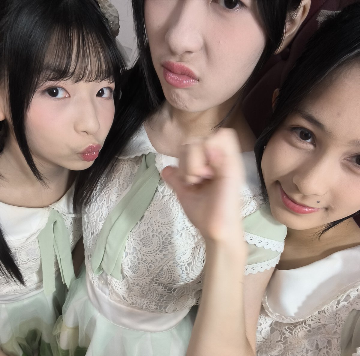 Heidi_JKT48's tweet photo. MAAKASIHH SMUANYAAYAYA BUAT PAJAMA HARI INIII !! 💕💕 tetep bersyukur aku bisa perform sama lihat klian smuaa 🥹🥹 yg streaming juga makasih bykkk + semoga bisa ketemuuu lagiii yaaahh byebyeee istirahattt 😤😤😤 https://t.co/MAWMAYOrvQ