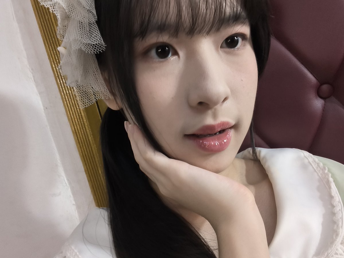 Heidi_JKT48's tweet photo. MAAKASIHH SMUANYAAYAYA BUAT PAJAMA HARI INIII !! 💕💕 tetep bersyukur aku bisa perform sama lihat klian smuaa 🥹🥹 yg streaming juga makasih bykkk + semoga bisa ketemuuu lagiii yaaahh byebyeee istirahattt 😤😤😤 https://t.co/MAWMAYOrvQ