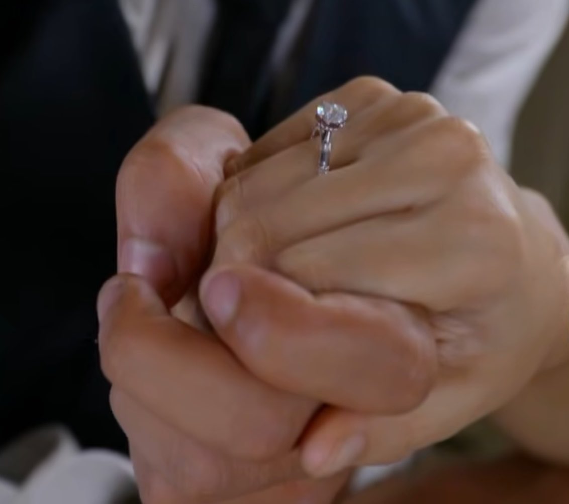 mumoraeyes's tweet photo. DAMN FRANK N CO RING!?ππ https://t.co/CK1lXteIu8