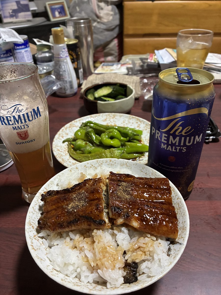 YasuoOta's tweet photo. Today's Big Dinner: July 25, 2026. 
Tonight's dinner features *unagi-don* (eel bowl)—celebrating the Japanese "Day of the Ox"—and *Manganji* peppers. The ingredients are eel, rice, eel sauce, and *Manganji* peppers (home-grown). 🍻 Cheers! ❣️ https://t.co/X2c88Q7uY0