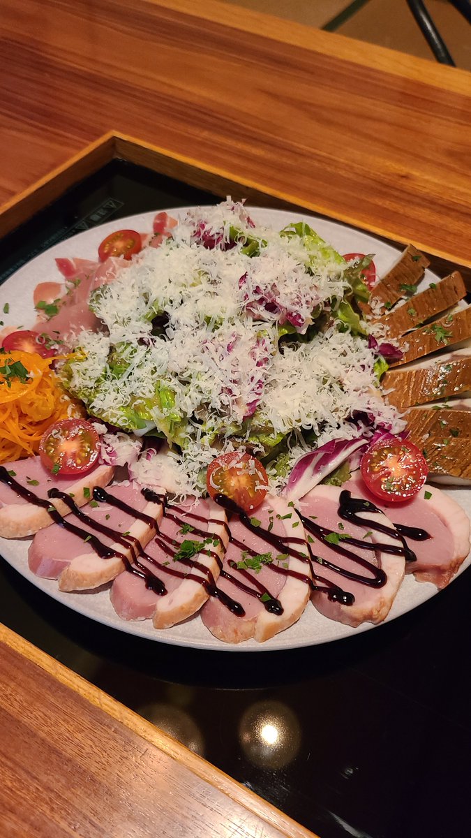SRH_8190's tweet photo. ここほんと美味しかった！ブイヤベースのコース🤤追い海鮮もついてきてびっくり！ https://t.co/jlRUfufjaD
