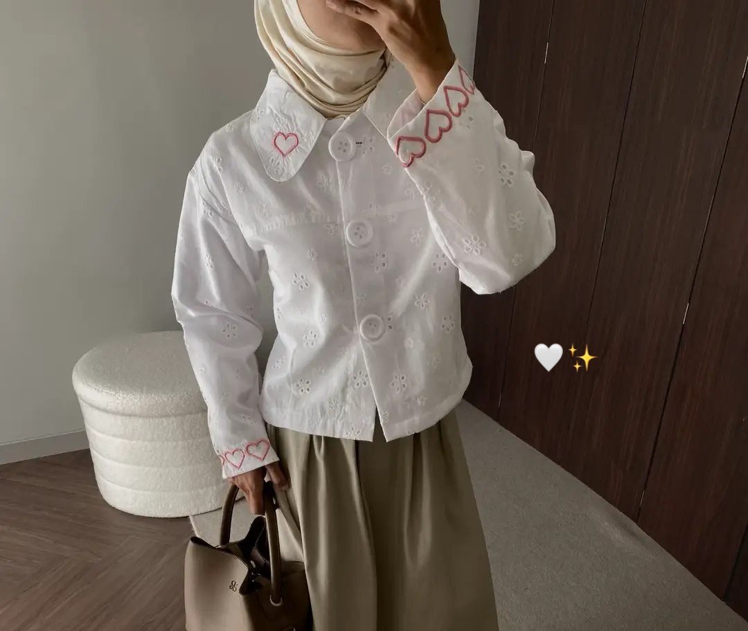 avelyanne's tweet photo. Jujur naksir banget sama baju ini... the details are everything 🫶🏻🤍 https://t.co/QmqkMinJIG