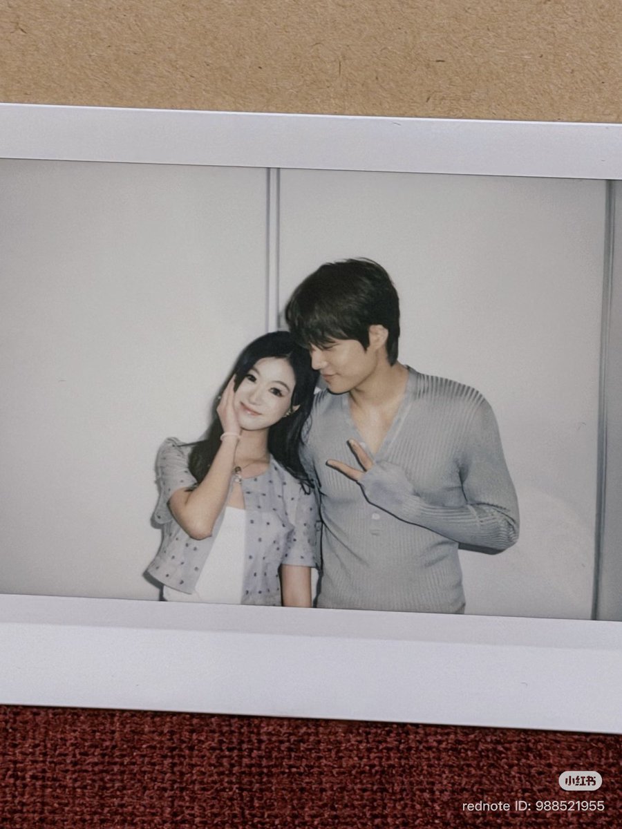 zkdlin__K's tweet photo. 카이오빠 폴라 떳다 ㅆ발 하 .. https://t.co/6WzG5t99lG