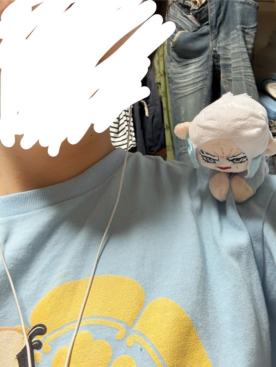 Kouixdbv's tweet photo. トモコレつつじ島でお馴染みの玉王様ぬい
磁石埋め込んだタイプで制作したけど、普通に落ちそうなので洗濯バサミ取り付ける方向にチェンジしておこう。 https://t.co/zGqID0urAz