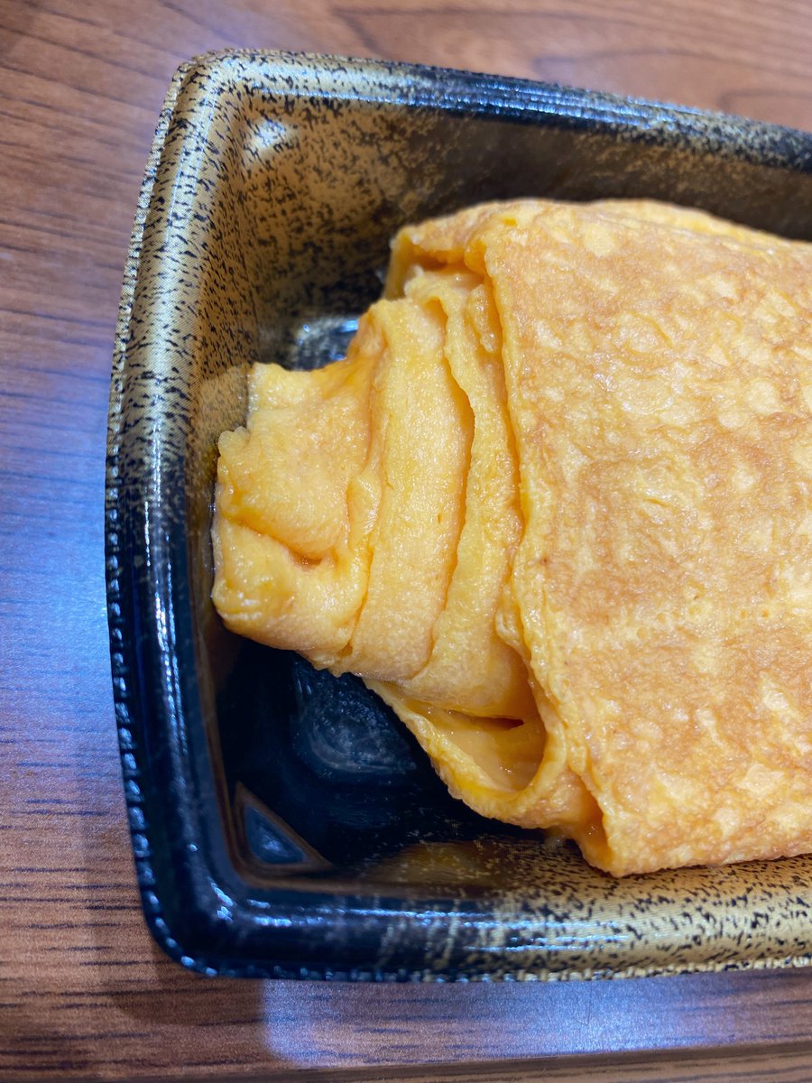 omasuFK8's tweet photo. 卵焼きのこの部分絶対おいしい https://t.co/Eh4GXqdRu8