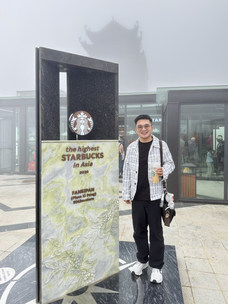 Estanique's tweet photo. Tara, kape! 🇻🇳 https://t.co/g46DqwbLQd