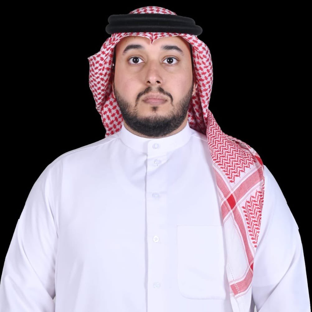 DeafEdu's tweet photo. يسرنا أن نتقدم بـخالص التهاني والتبريكات للخريج بندر الدوسري بمناسبة تخرجه من كلية العلوم الإنسانية والاجتماعية وحصوله على مرتبة الشرف الثانية
ونحن إذ نفخر بهذا الإنجاز المتميز الذي يضاف إلى سجل نجاحات طلابنا، سائلين الله له ولجميع طلبة البرنامج دوام التفوق والنجاح.

@_KSU https://t.co/2klUQ56DiS