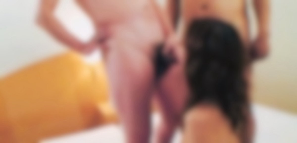 0628Tomome's tweet photo. SWかと思ったら…ん？野郎2人

私: なにぃ3P? （笑）
ダ: あれ？智さんパートナーは？

私、見つかるわけないじゃん
まぁ仕方ないかぁ
しかしダーもよく見つけるなと
感心しながら
衣装もナニもないから
シャワー浴びて全裸で…
ひさびさの3Pを😆 https://t.co/fIvtFRb04u
