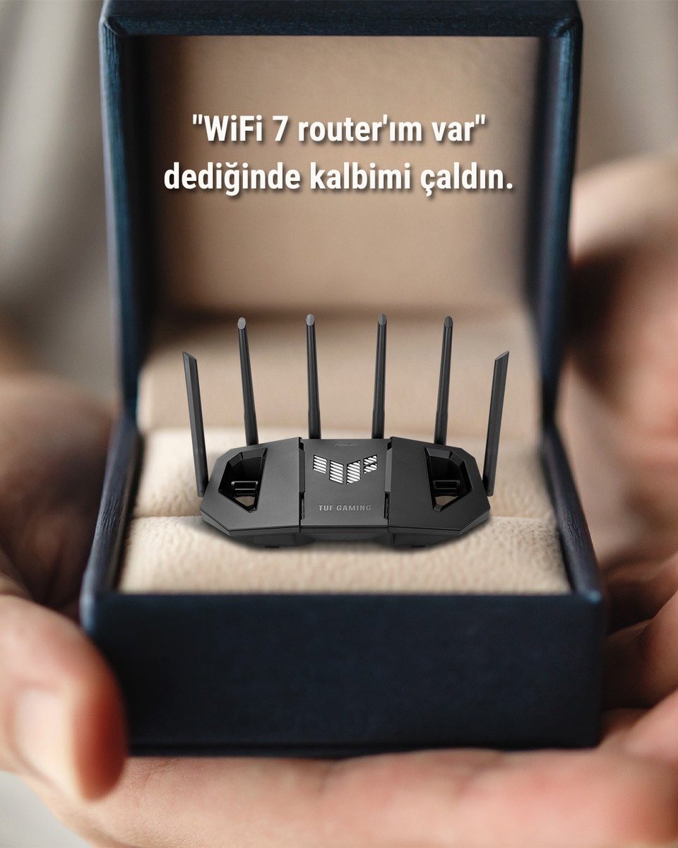 asusrogturkiye's tweet photo. Benim cevabım şimdiden evet! 💍🩵🎮 

WiFi 7 farkı… Başka söze gerek yok😏

Detaylı bilgi almak için: 👉 https://t.co/VlVLBgtWpK 

#ROG #ROGTürkiye #AllSetForWiFi7 #ASUSRouter #ROGRouter #TUFGaming #MiniRouter #TravelRouter https://t.co/m5f40JWMSB