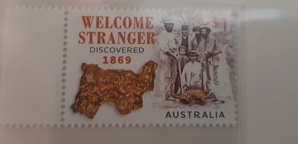 Lucakiss70's tweet photo. Australia doesn't mess around, they print stamps of their biggest gold nuggets!! https://t.co/6T1hdsyKa2