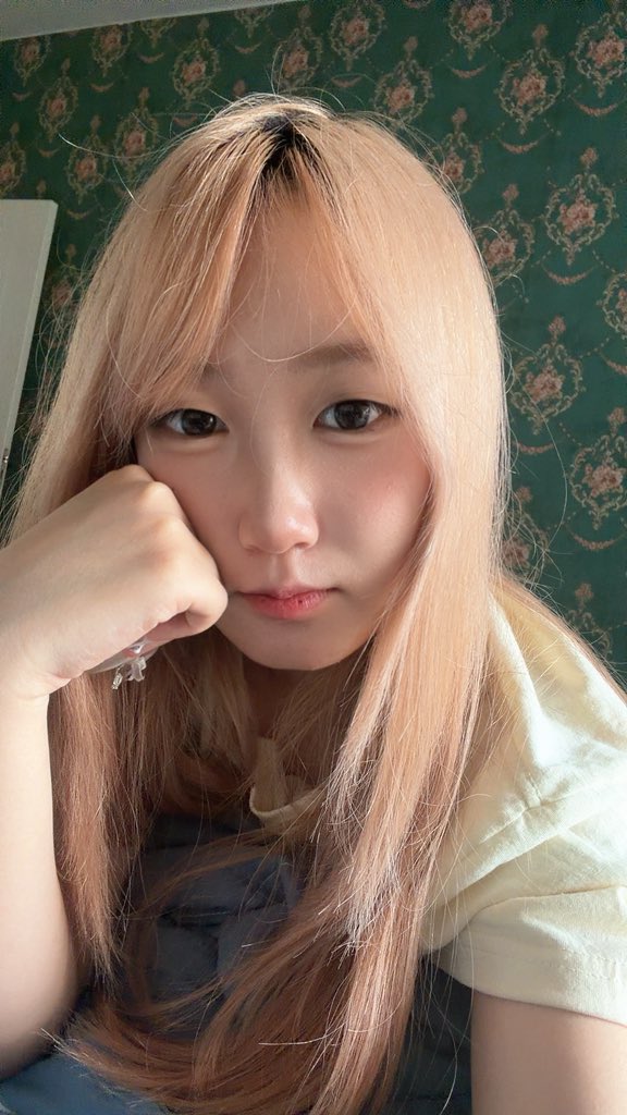 向流星許願一個沒有悲傷的明天 tweet media