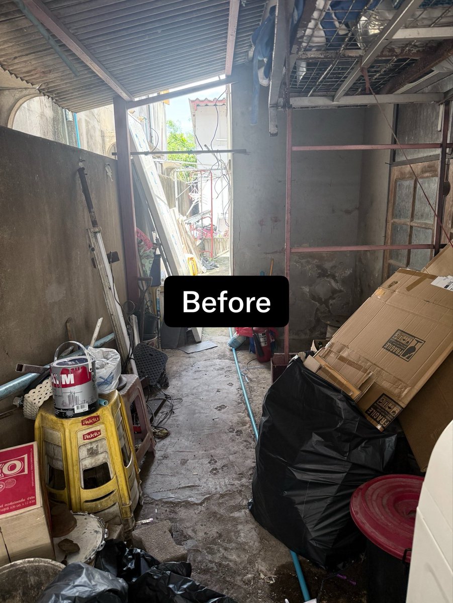 b2steen's tweet photo. Before ➜ After

พื้นที่เก็บของเก่า ๆ ที่หลายคนมองข้าม
วันนี้กลายเป็นห้องครัวของแม่แล้ว 🤍

งบรีโนเวท 168,000 บาท
งบเครื่องครัว 49,000 บาท

บ้านรกมานาน เพราะแม่เป็นนัก���ะสม 🤣
เลยตั้งใจ���ำห้องครัวนี้ให้แม่เป็นของขวัญ

เหนื่อย แต่คุ้มทุกบาทเลย ✨ https://t.co/225BUHn5Ch