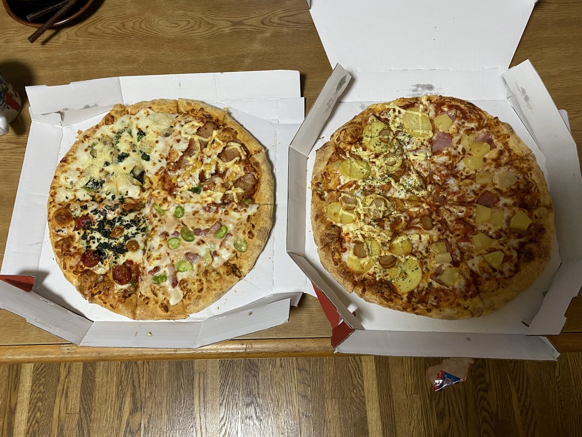 pandamaru03's tweet photo. 値上げして食べなくなる最後のピザハット https://t.co/jfqGwuFr0M