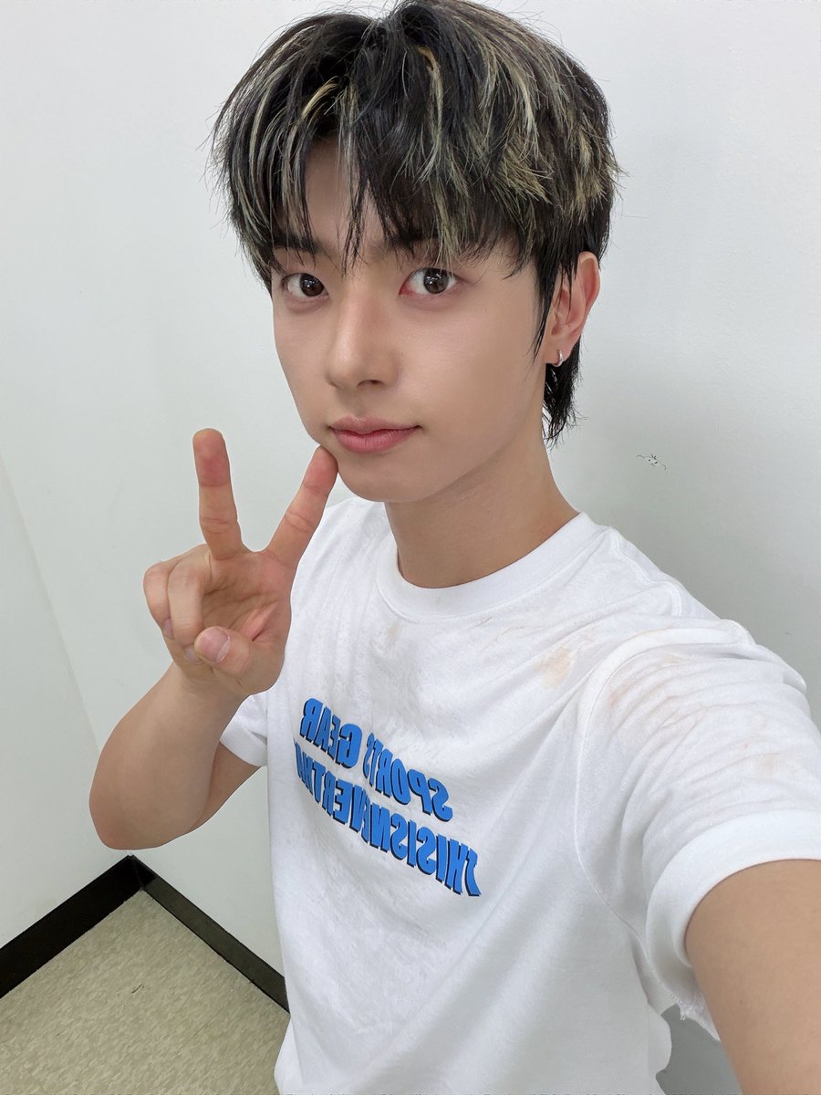 cyx1we's tweet photo. 바부야… https://t.co/WK8AslS20D