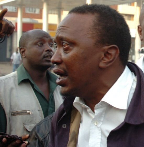 irrizwarririz's tweet photo. Kwani hizi tweets za press and hold hazifanyi kazi kwa android https://t.co/obXbIiXEF1