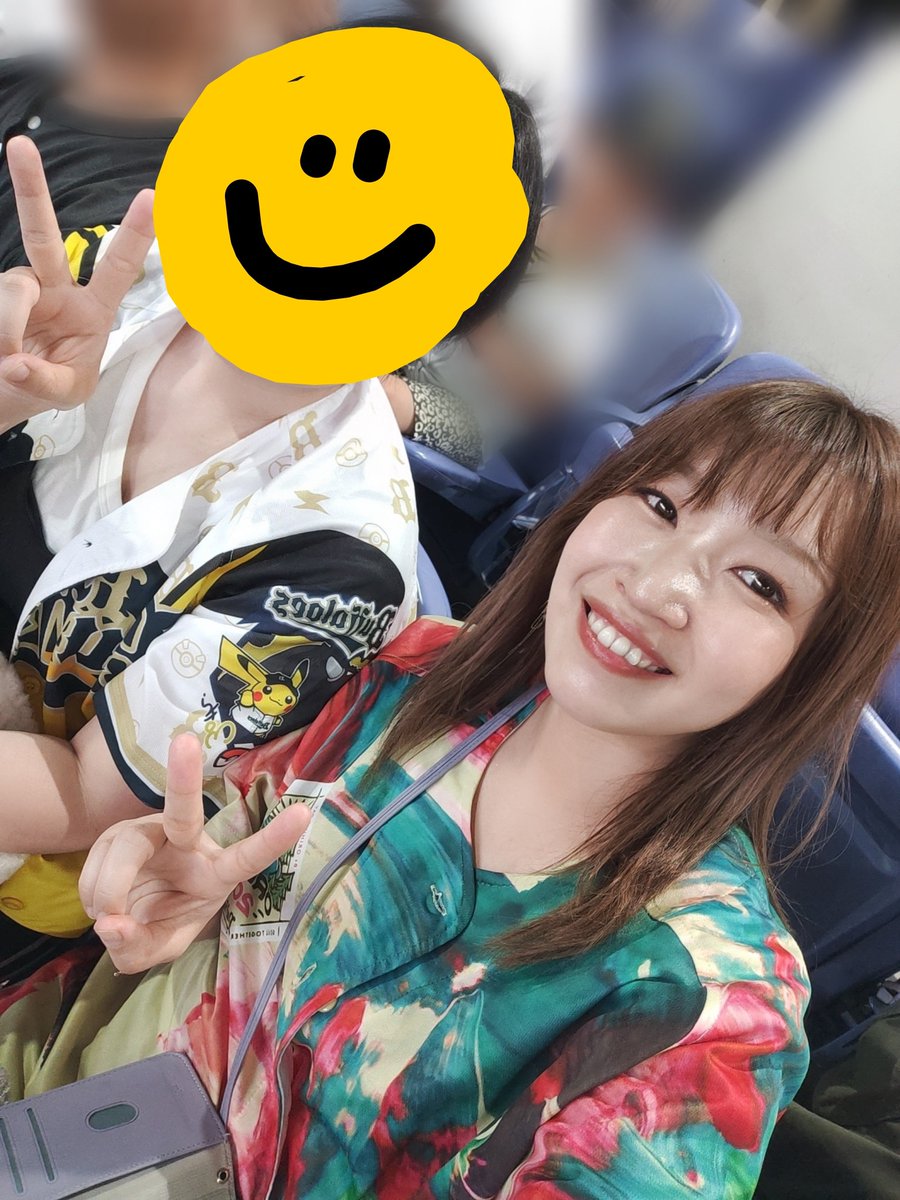 emari_official's tweet photo. オープンしました

妹とオリックス戦を観に行ってきたにょん。
おりほーでした。
宗と椋木が気に��ったみたい��した。
オリ姫になってくれたらええわね🎀 https://t.co/7mSpV6hcgB