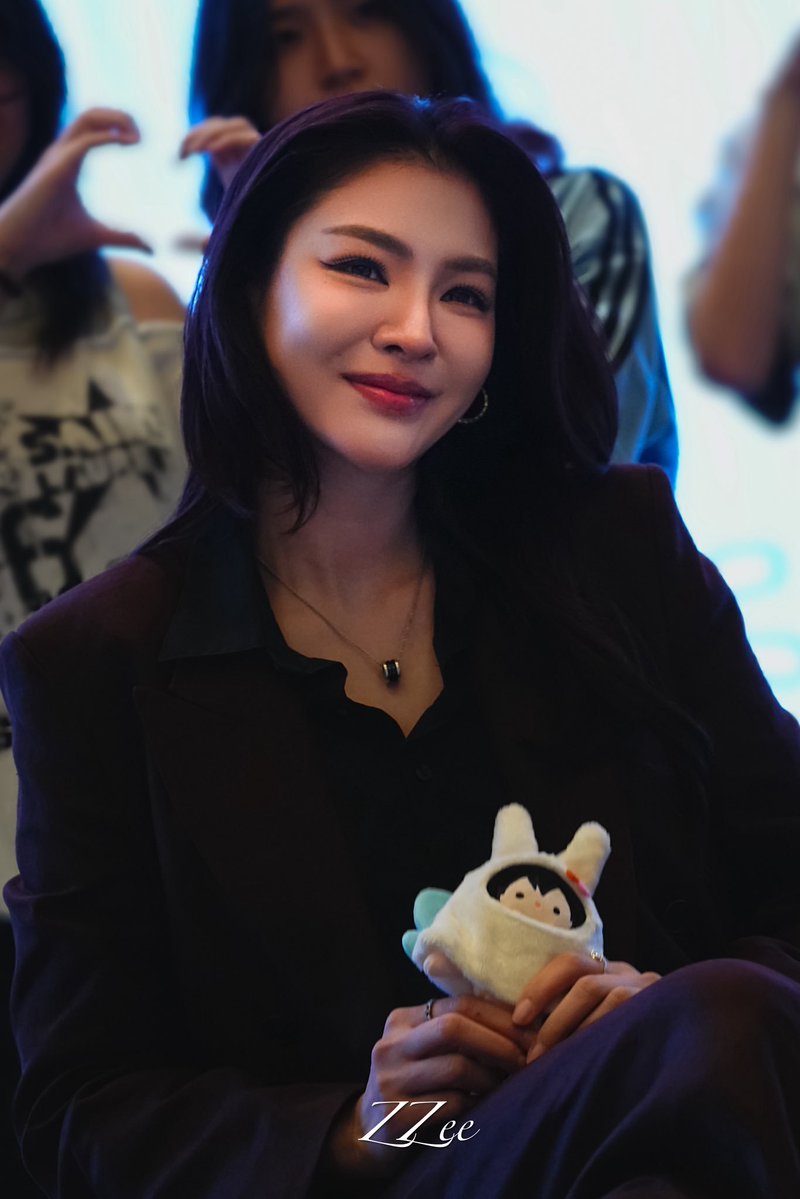 im_myouison2's tweet photo. Gender reveal? 😭 

FAYE FANSIGN AT MEISHAN
 #Sichuan1stFansignwithFaye https://t.co/7MMqIds3W4