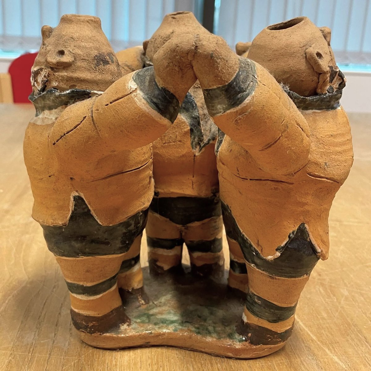 wrugbymuseum's tweet photo. Do you recognise these ceramic figures? 

We received them in the post from an unknown sender with a possible connection to Somerset and/or Milton Keynes 🤔

If you recognise the style, or have any idea who the sculptor may be, we would love to hear from you!

#MysteryObject https://t.co/wWsTkt7yxk