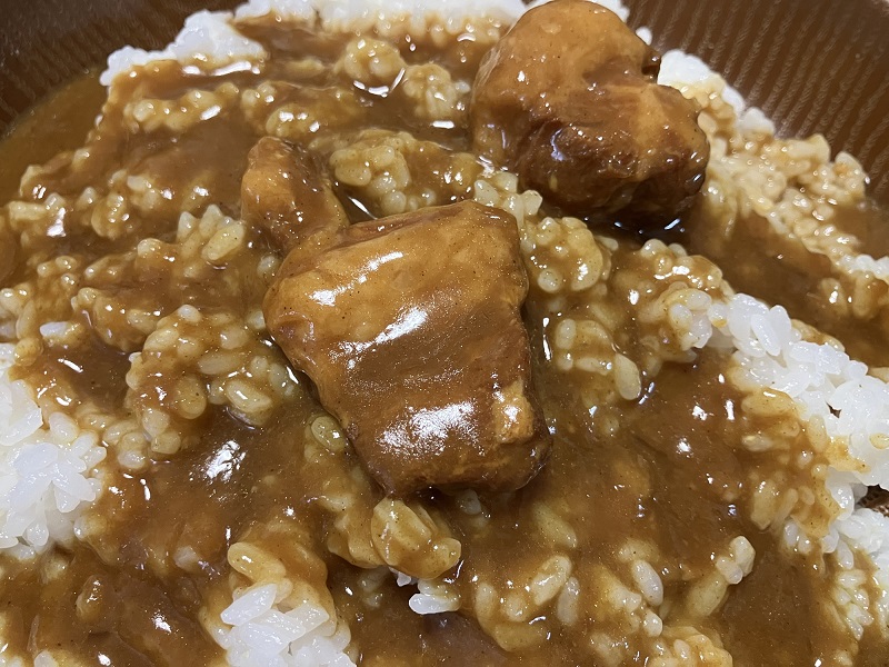 CurryGentleman7's tweet photo. ■本日のレトルトカレー３０６食目
（ニシキヤキッチン）豚の角煮 和風カレー 中辛

総合評価(５段階)：★★★★★ 柔らか豚角煮と甘っ辛いルウが最高にマッチしたほんのり和風カレー

ニシキヤ公式ランキングNo.1！

詳細はコチラ↓
https://t.co/p0684OOuGl

#レトルトカレー #カレー https://t.co/fcM85DDSWt