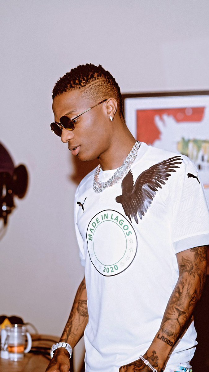 WizStatz's tweet photo. Reason why I didn’t buy merch then too, make dem no go think say I be real cult!st 😂 https://t.co/QTGl9bXI0b