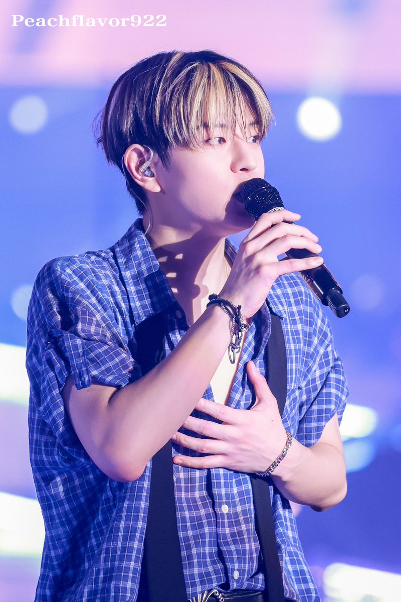 Peachflavor922's tweet photo. 260725 RUN IT in Seoul D1
와….

#Seungmin #StrayKids
#승민 #スンミン #스트레이키즈 #スキズ https://t.co/wINmz0qYqQ