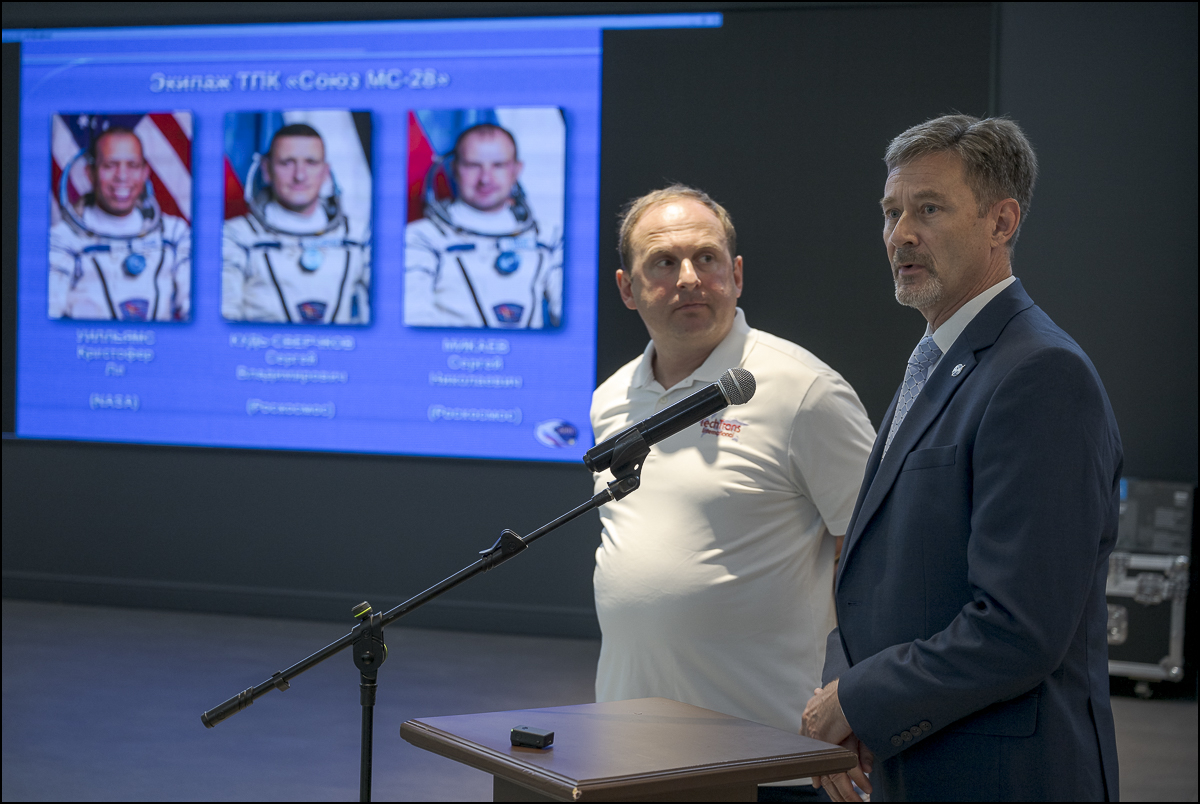 nasahqphoto's tweet photo. Teams in Karaganda, Kazakhstan prepare for the July 26th landing of Expedition 74 @NASA astronaut Chris Williams, and Roscosmos cosmonauts Sergey Kud-Sverchkov, and Sergei Mikaev. Photos:  https://t.co/EKWqe5lS2F https://t.co/dD9vDfilRj