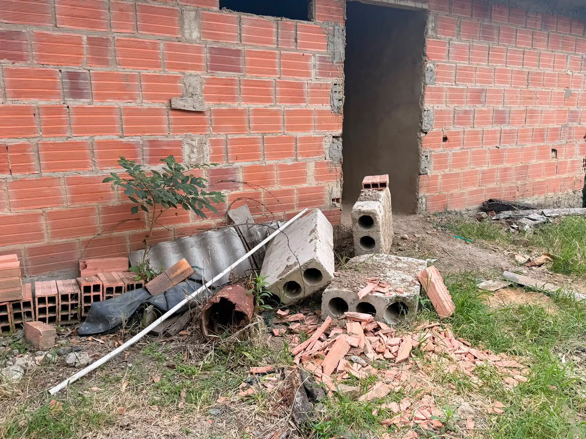 Alfred_Balle's tweet photo. Construir en una ronda hídrica y disponer escombros de forma inadecuada pone en riesgo el agua, el suelo y los ecosistemas. 

En Pacho, Cundinamarca, ordenamos la suspensión inmediata de estas actividades para proteger nuestros recursos naturales. #LaCARactúa https://t.co/Zc0TWYg6qF