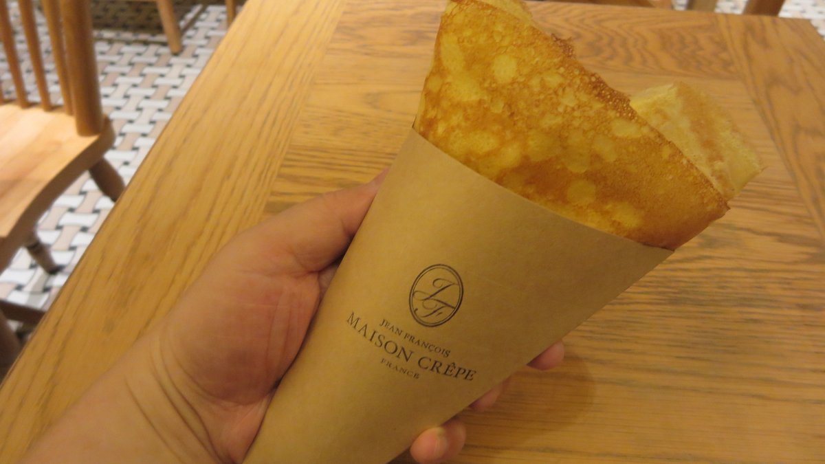 ginzadelunch's tweet photo. MAISON CRÊPE＠東京ミッドタウン日比谷■パンやさんのジャン・フランソワが手掛けるクレープ店。ホームページでイチオシとなっていたタタン風りんごのキャラメルソースをいただきました。https://t.co/cJEl6iHGNR https://t.co/TYrP0l0FHQ