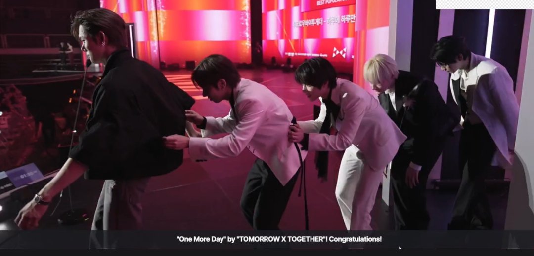 TXTChartData's tweet photo. Congratulations @TXT_members for winning "Best Popular Song" (Stick With You) at 2026 KM CHART Music Awards. https://t.co/EUvFux4etK