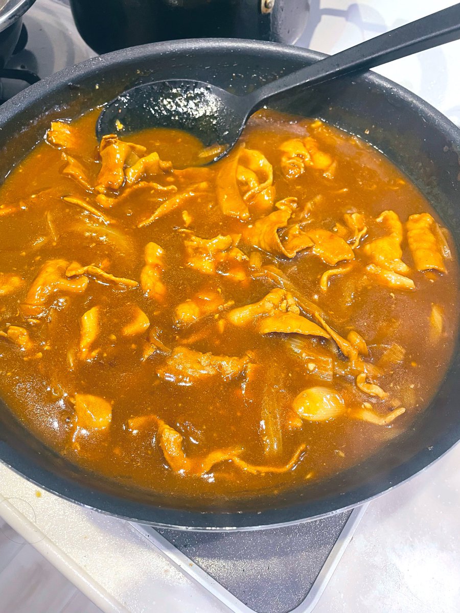 ccc1219ccc's tweet photo. カレーは玉ねぎと豚肉派💁‍♂️楽だし

カレー×コーレーグースの美味しさに気づいたので元の世界に戻れないと思う https://t.co/v84qX7wrbX