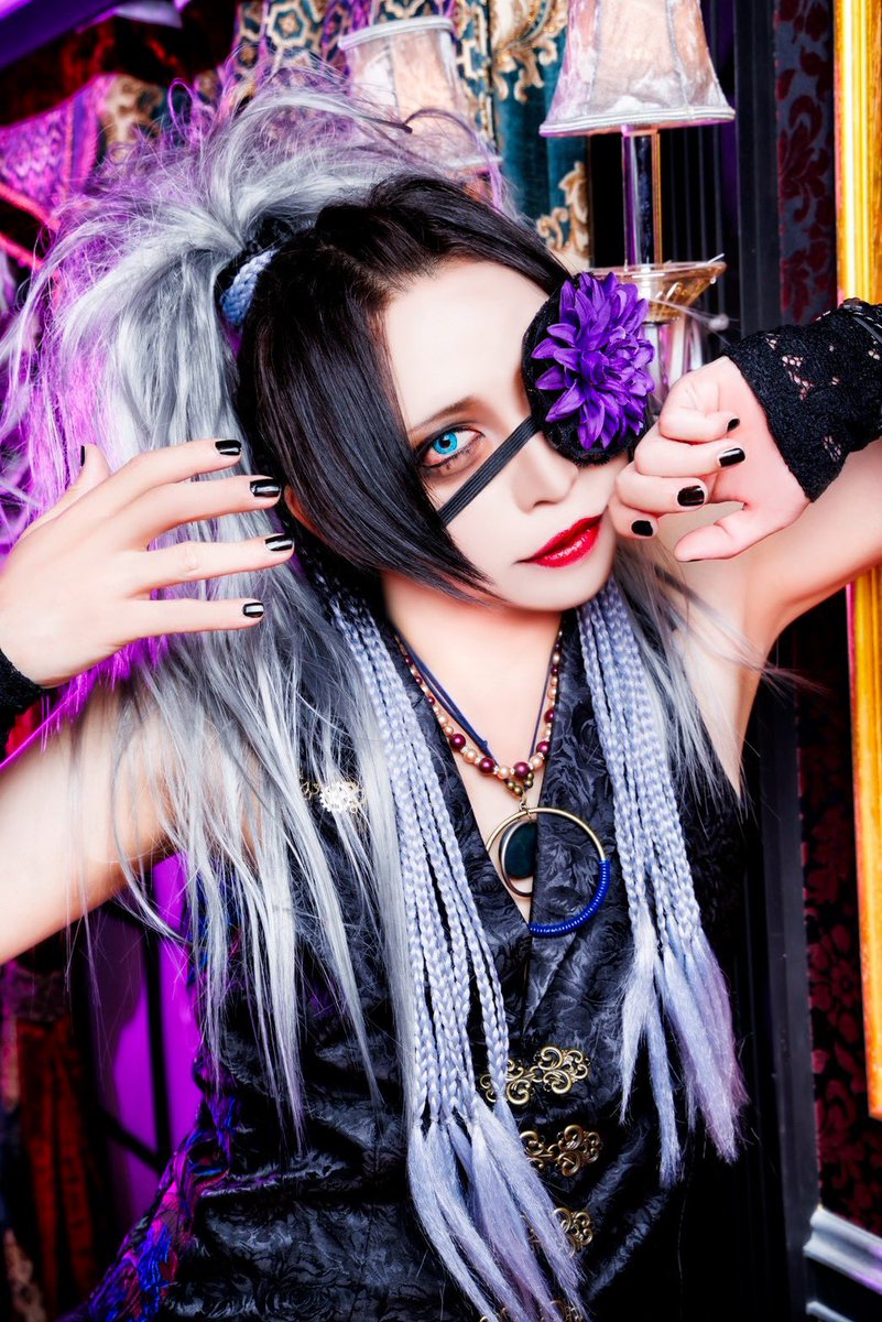 azami_official's tweet photo. ◤◢◤個人アー写公開‼︎◢◤◢
✨Member Visual初解禁 第一弾✨

Guitar.アメ
@azami_ame 

Bass.やみー
@azami_yamy

#アザミ #ヴィジュアル系 #V系 https://t.co/QxpxW6oMe1