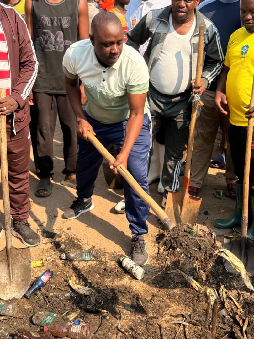 DNduwimana16293's tweet photo. BUJAMukaza @kua25/07/2026 ibikorwa @vyisuku nisukura zone @buyenzi vyaberey muri Q.#Kanzigiri bitew iteka nuwujjw igisata cisuku nisukura muri Buja nuwujjw igisata ca amasoko ntanganguvu muri Mukaza kubwinyigisho zindongozi za zoneAbenegihugu bitavy kubwinshi https://t.co/nRlj4nmXTx