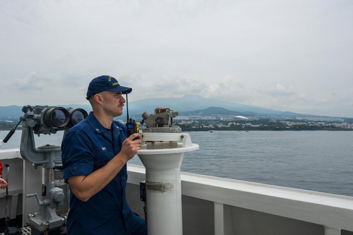 US7thFleet's tweet photo. #ICYMI: Legend-class cutter USCGC Midgett navigates the channel of Jeju Island following a maritime exchange with the Republic of Korea Coast Guard. Interoperability with regional allies supports ever-stronger defense of peace and stability.  

#USCG | #US7thFleet https://t.co/rjXeO3CY8e