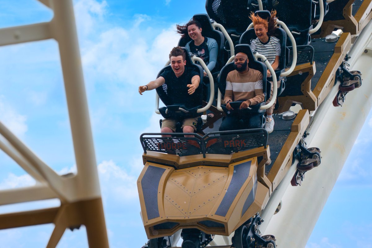 MerlinapUK's tweet photo. Who loves a front row ride on Hyperia? 😍 https://t.co/snuIjDi7j2