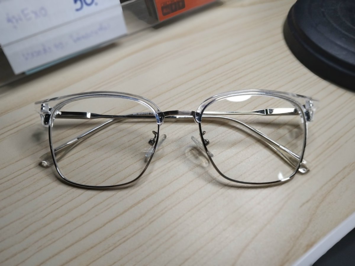 thxtxyz's tweet photo. WTS/ส่งต่อแว่นตา reclow แบบที่จีเซลใส่ ลองใส่ครั้งเดียว สภาพ Used like new/no box ราคา 500 ส่งฟรีค่ะ สนใจขอดูรูปเพิ่มเติมได้ใน dm นะคะ
#ส่งต่อ #ส่งต่อแว่นตา #แว่นตา #reclow #เกาหลี #ส่งต่อเครื่องประดับ #ส่งต่อเสื้อผ้า https://t.co/Jfp3IdKopU