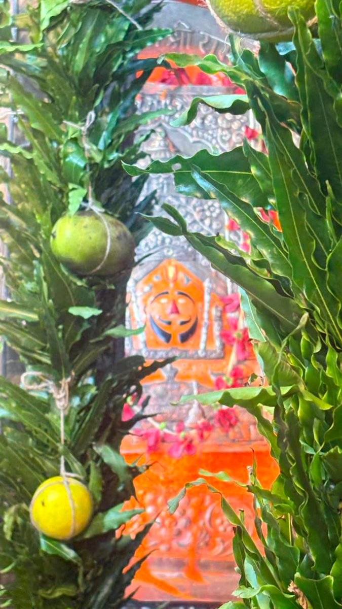 rajakatrabalaji's tweet photo. सिद्धपीठ राजाकटरा, कोलकाता वाले श्री श्री पंचमुखी हनुमान जी का संध्या श्रृंगार एवं दिव्य दर्शन।
दिनांक 25 जुलाई 2026, दिन - शनिवार।

बाबा आपकी सभी मनोकामनाएं पूर्ण करें। https://t.co/YsgzE6X64S