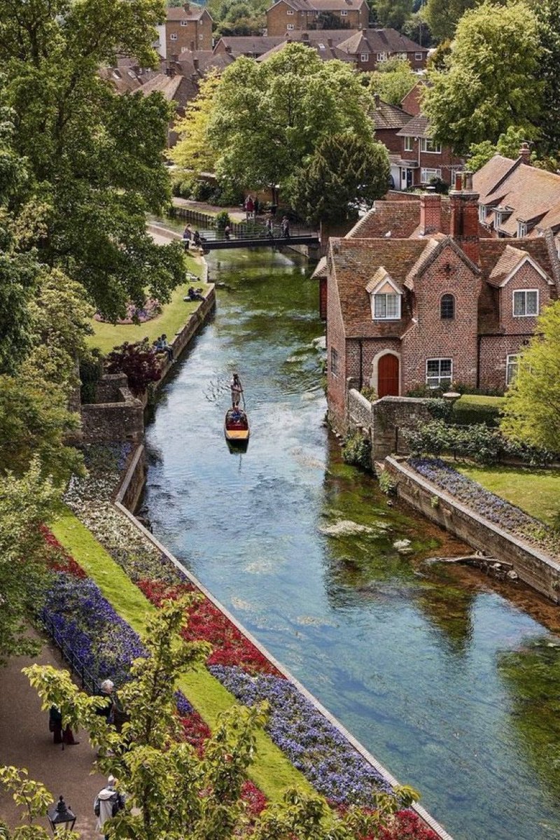 Skylinehaven76's tweet photo. Canterbury, England 🏴󠁧󠁢󠁥󠁮󠁧󠁿 https://t.co/phhWdvbsjy