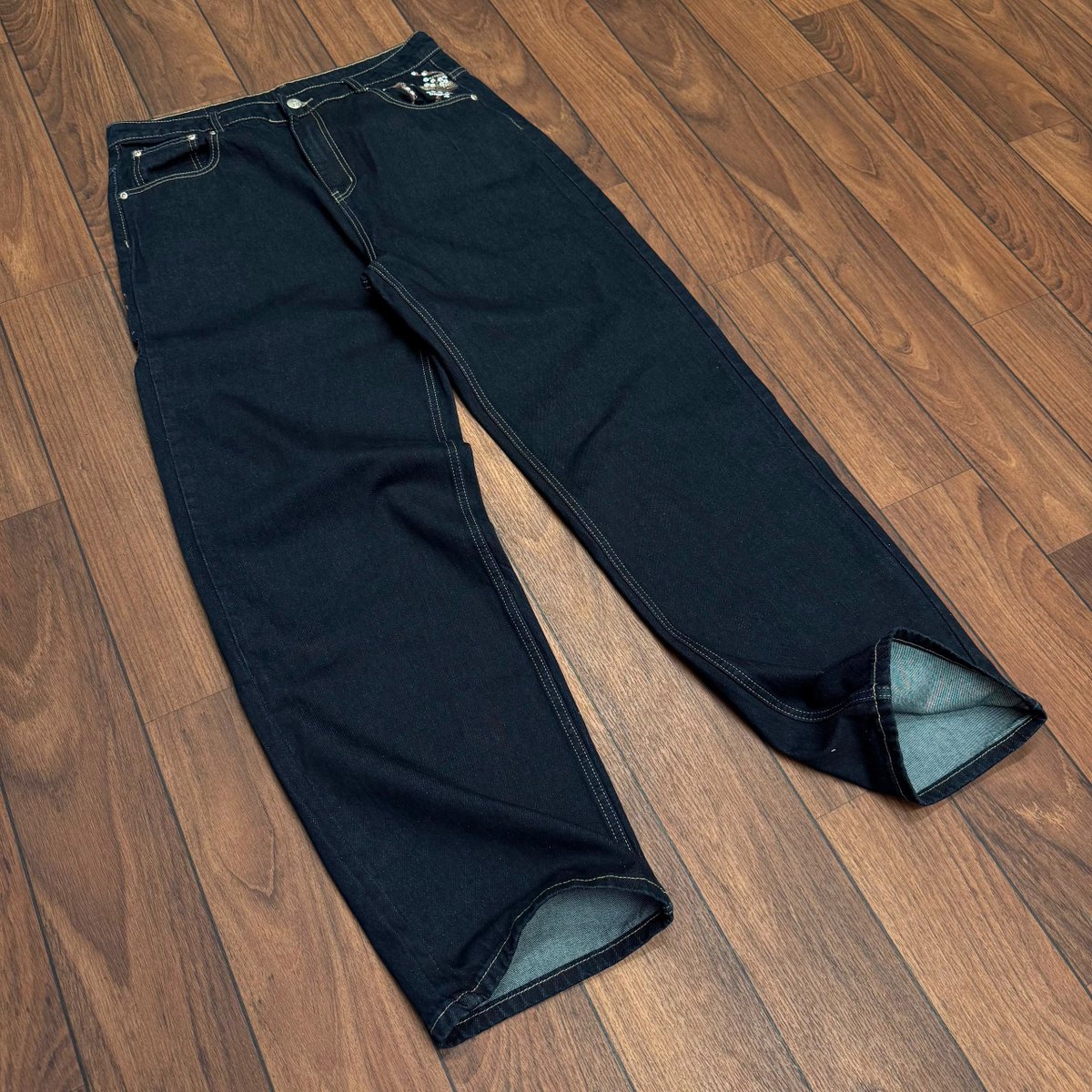 Mobsupplyng's tweet photo. Derschutze jeans https://t.co/x0wl83Xszz