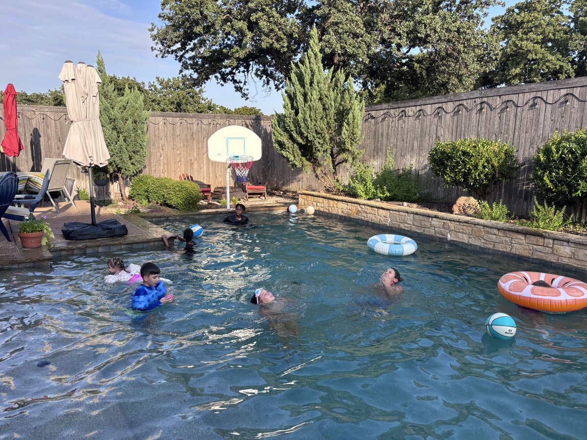 Coach_DeLay's tweet photo. ONE of our favorite times of year is hosting our annual Family Football Social! #SpearsUp https://t.co/PtDFQFnib8