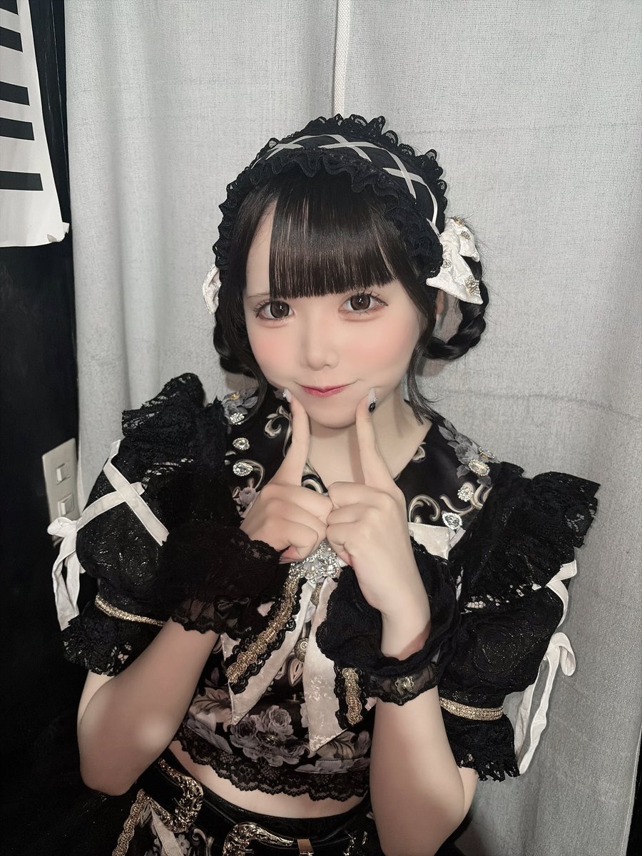 Emachiiii0214's tweet photo. どーなつえまちゃんいかがですか🍩🤍 https://t.co/3UiAZR6JfA
