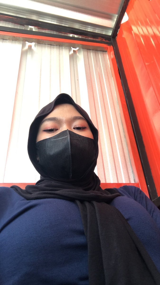 Melianzaaa's tweet photo. JUJURR GABUT BANGETT BETEE https://t.co/4u9fe3Zunq