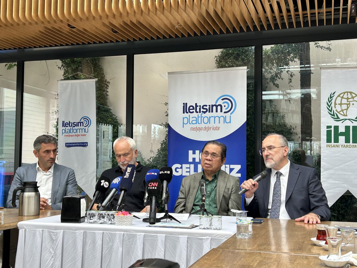 iletisimpltform's tweet photo. Bangsamoro’nun özgürlük mücadelesindeki lideri Hacı Murat İbrahim’i, İstanbul’da Medya Buluşmasında konuk ettik.
1970’te başlayan zorlu mücadele ve 2014 yılında elde edilen özerklik yapısı hakkında bilgi veren İbrahim, özerklik sonrasındaki yapılacak ilk seçimle ilgili basın mensuplarının sorularını cevaplandırdı.
 @ihhinsaniyardim @huseyinoruc